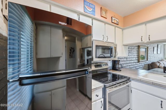 7778 E Kenyon Drive, Tucson, AZ 85710