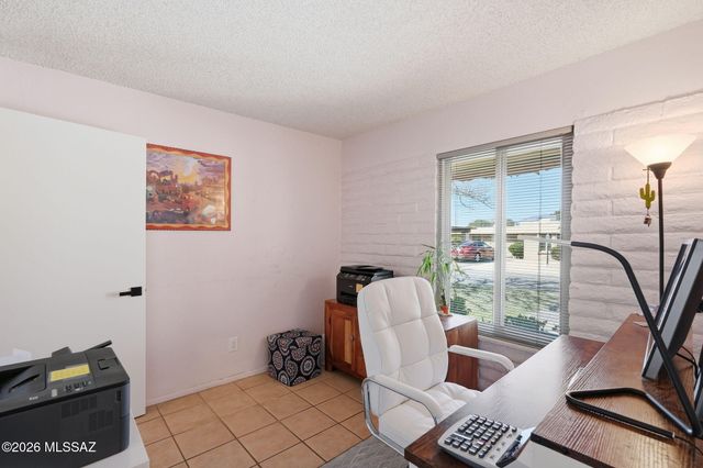 7778 E Kenyon Drive, Tucson, AZ 85710