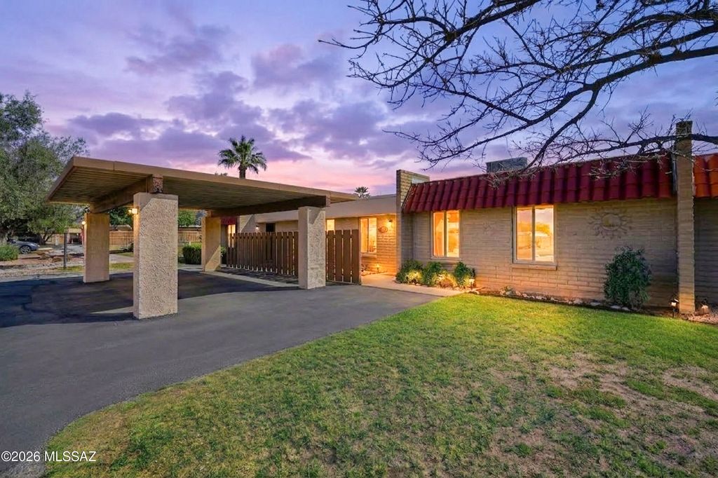 7778 E Kenyon Drive, Tucson, AZ 85710