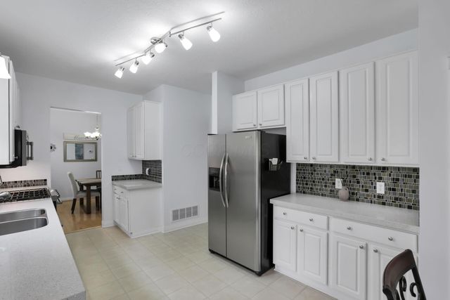 737 Cedar Run Drive, Blacklick, OH 43004