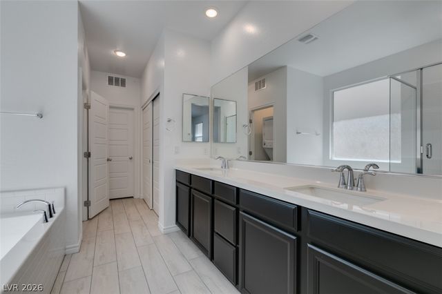 6858 Greensmen Avenue, Las Vegas, NV 89156