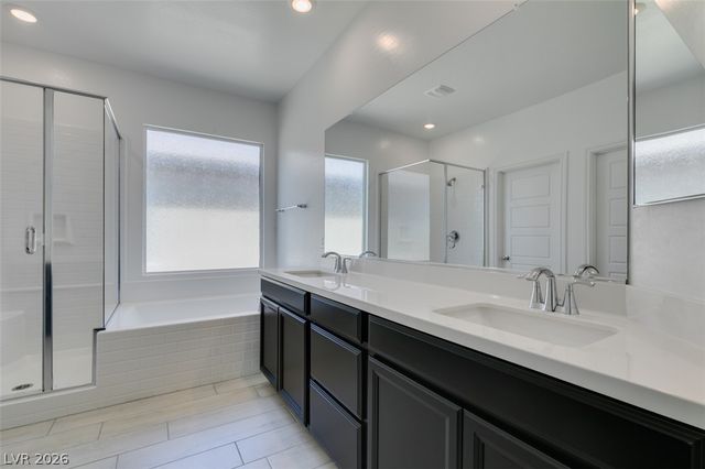6858 Greensmen Avenue, Las Vegas, NV 89156