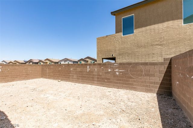 6858 Greensmen Avenue, Las Vegas, NV 89156