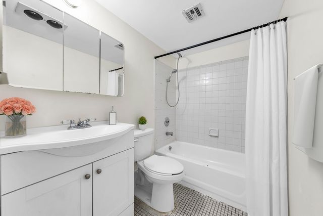 9995 Shore Rd Apt 18D, New York City, NY 11209