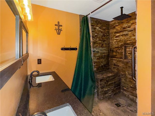 195 Pike, Woodstock, AL 35188