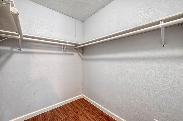 5431 Willow Glen Drive, Houston, TX 77033