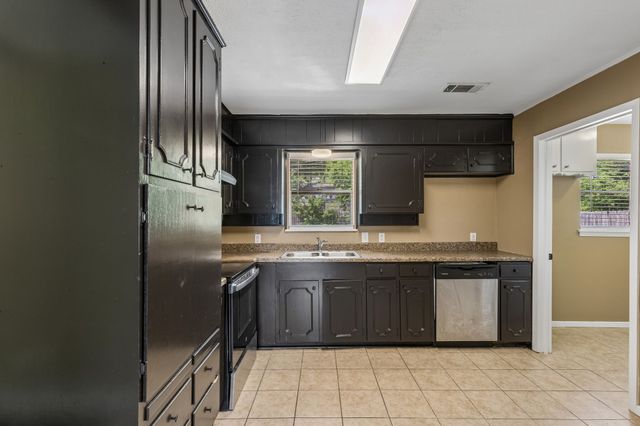 1954 Mims Street, Fort Worth, TX 76112