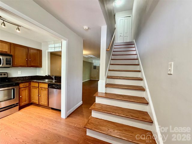 1207 Green Oaks Lane J, Charlotte, NC 28205
