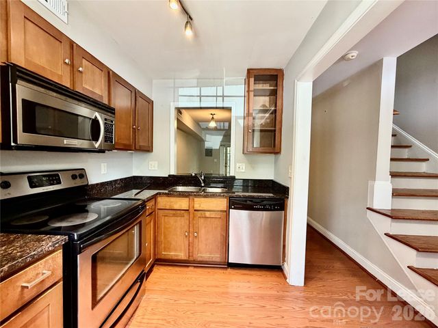 1207 Green Oaks Lane J, Charlotte, NC 28205
