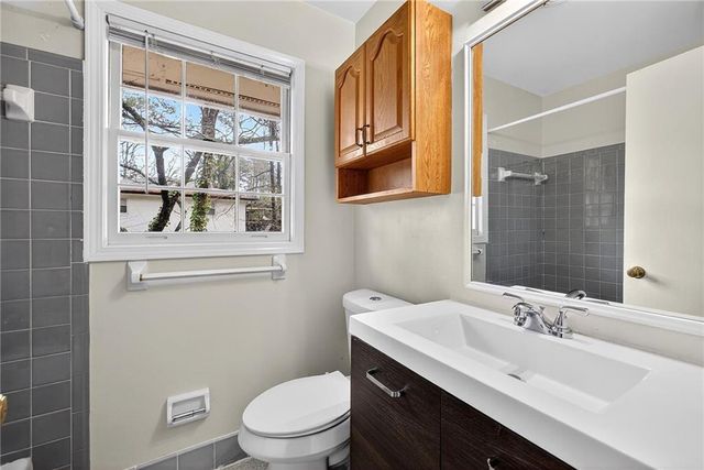 2514 Sunny SE Lane, Marietta, GA 30067