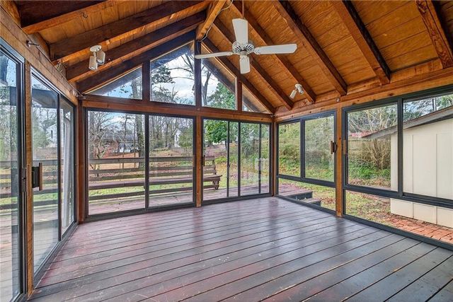 2514 Sunny SE Lane, Marietta, GA 30067