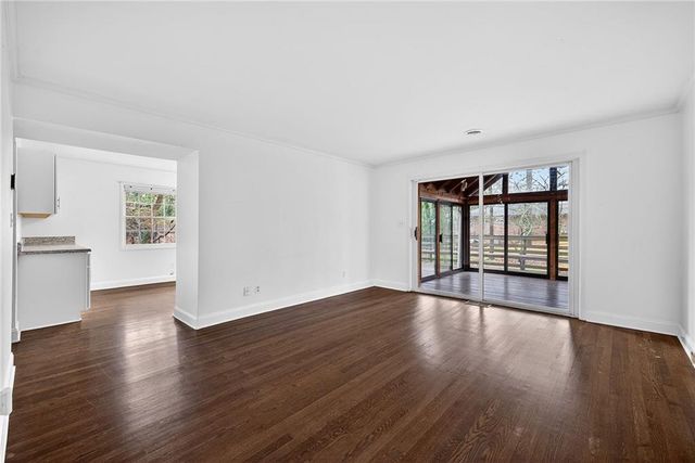 2514 Sunny SE Lane, Marietta, GA 30067