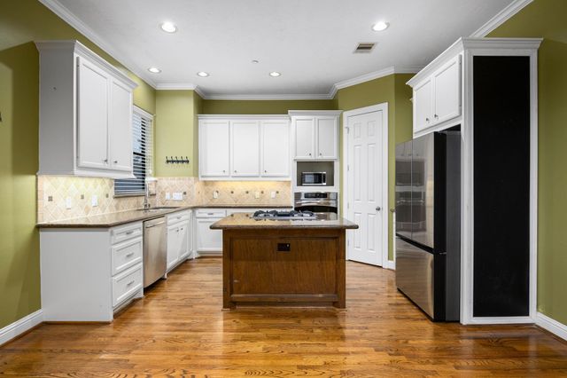 2611 Riverside Drive D, Houston, TX 77004