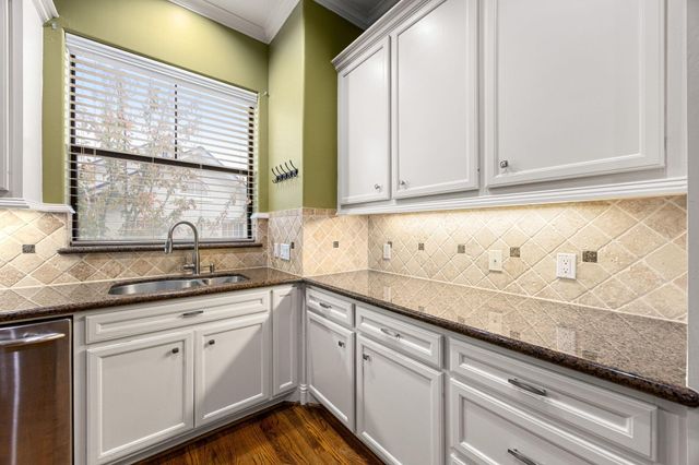 2611 Riverside Drive D, Houston, TX 77004