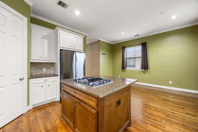 2611 Riverside Drive D, Houston, TX 77004