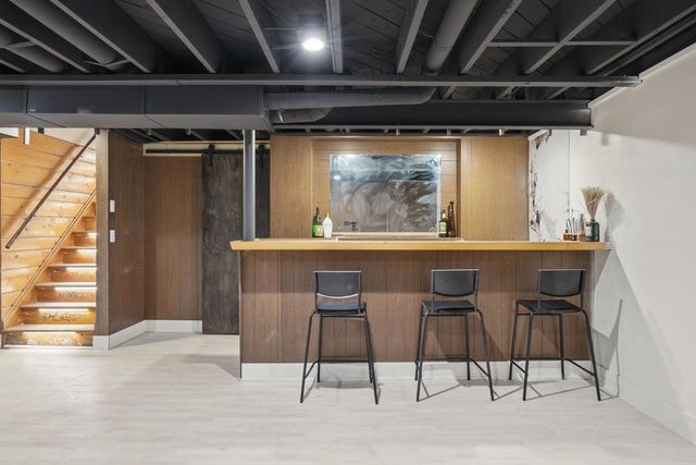 5440 N Navajo AVENUE, Milwaukee, WI 53217