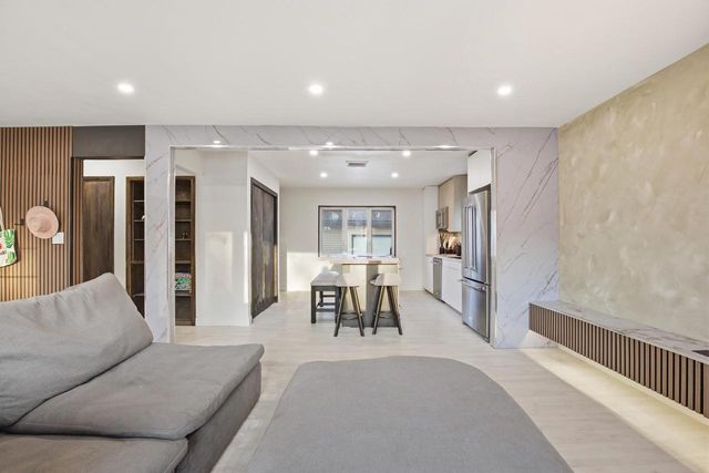 5440 N Navajo AVENUE, Milwaukee, WI 53217