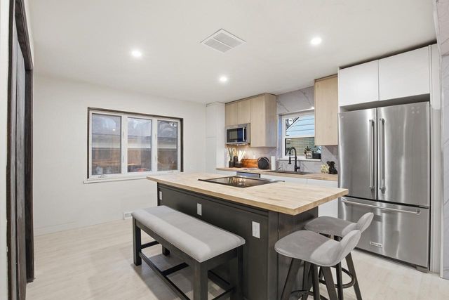 5440 N Navajo AVENUE, Milwaukee, WI 53217