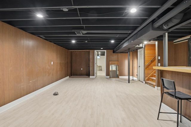 5440 N Navajo AVENUE, Milwaukee, WI 53217