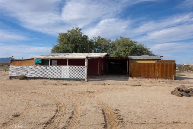 88020 Amboy, 29 Palms, CA 92277