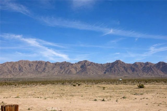 88020 Amboy, 29 Palms, CA 92277