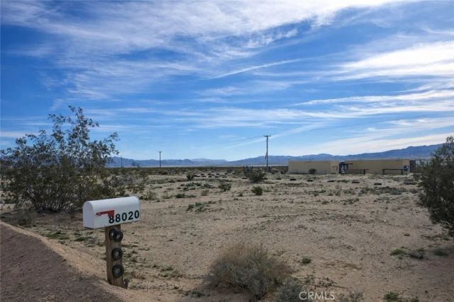 88020 Amboy, 29 Palms, CA 92277