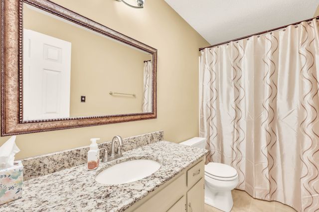 318 Kingswood Ct, Clarksville, TN 37043