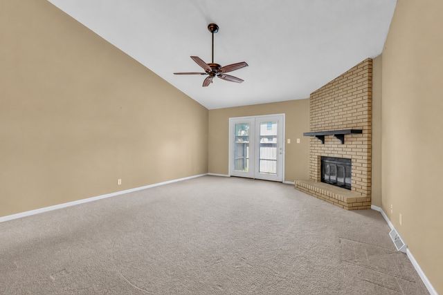 318 Kingswood Ct, Clarksville, TN 37043