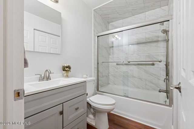 92 Arrowood Road E, Manalapan, NJ 07726