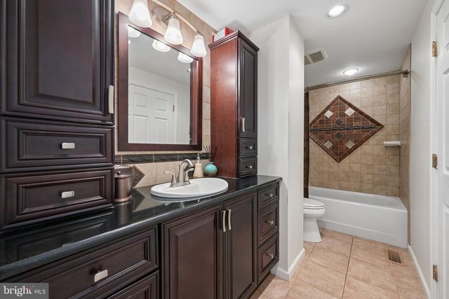 35 NORTHAMPTON DR, Willingboro, NJ 08046