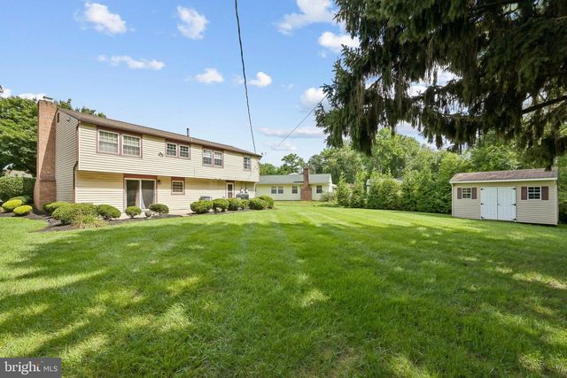 35 NORTHAMPTON DR, Willingboro, NJ 08046