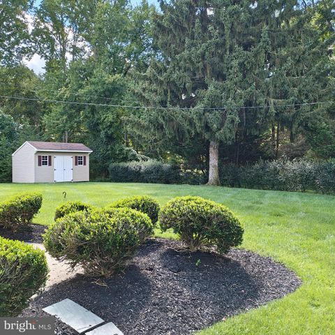 35 NORTHAMPTON DR, Willingboro, NJ 08046