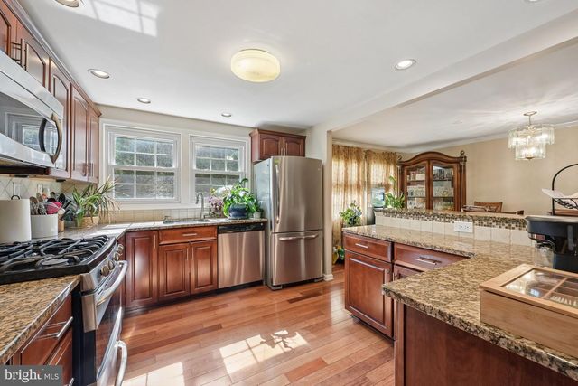 35 NORTHAMPTON DR, Willingboro, NJ 08046