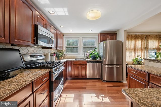 35 NORTHAMPTON DR, Willingboro, NJ 08046