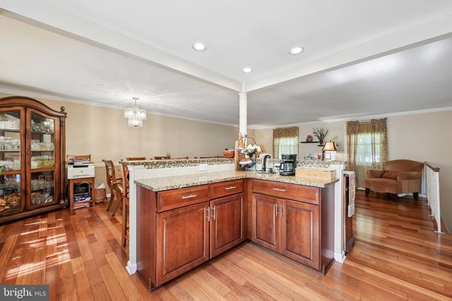 35 NORTHAMPTON DR, Willingboro, NJ 08046