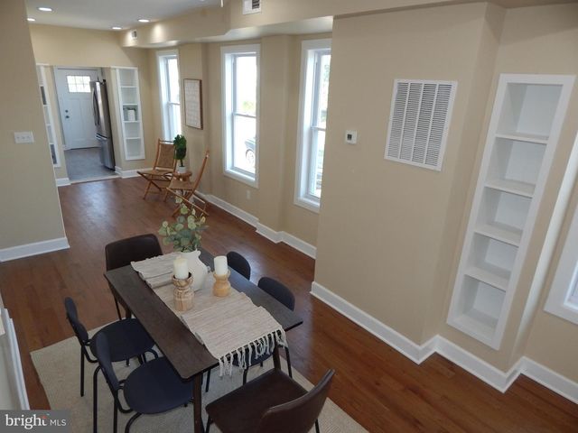 3042 E MONUMENT ST, Baltimore, MD 21205