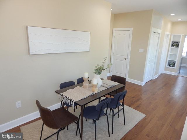 3042 E MONUMENT ST, Baltimore, MD 21205