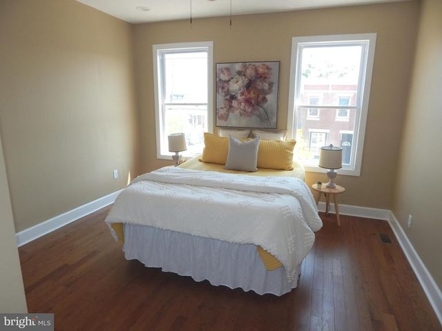3042 E MONUMENT ST, Baltimore, MD 21205