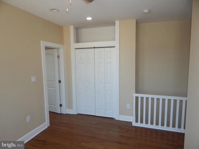3042 E MONUMENT ST, Baltimore, MD 21205
