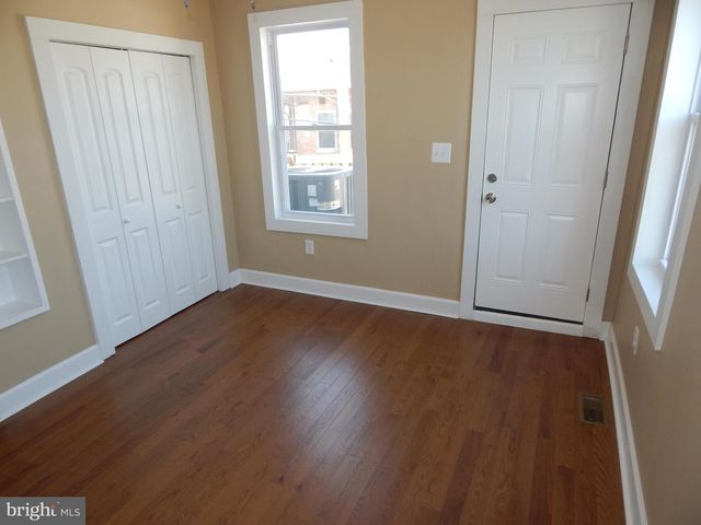 3042 E MONUMENT ST, Baltimore, MD 21205