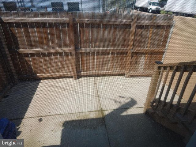 3042 E MONUMENT ST, Baltimore, MD 21205
