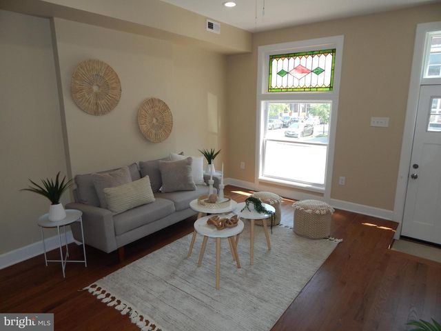 3042 E MONUMENT ST, Baltimore, MD 21205