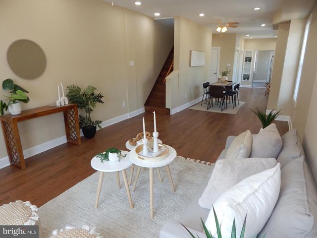 3042 E MONUMENT ST, Baltimore, MD 21205