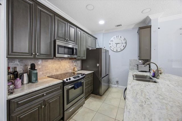 8302 PORTOFINO DRIVE 101, Davenport, FL 33896