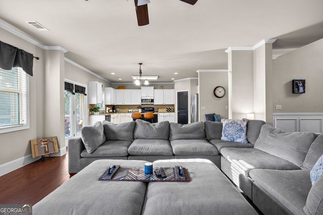 190 Tudor Way, Senoia, GA 30276