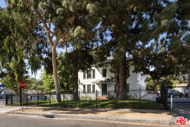 2191 El Sereno Avenue, Altadena, CA 91001