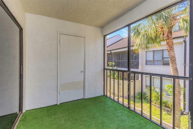5151 PURITAN CIRCLE 1022, Tampa, FL 33617