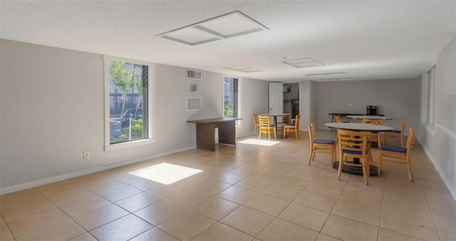 5151 PURITAN CIRCLE 1022, Tampa, FL 33617