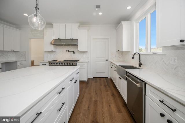 13214 BRISTOW RD, Nokesville, VA 20181