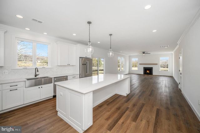 13214 BRISTOW RD, Nokesville, VA 20181